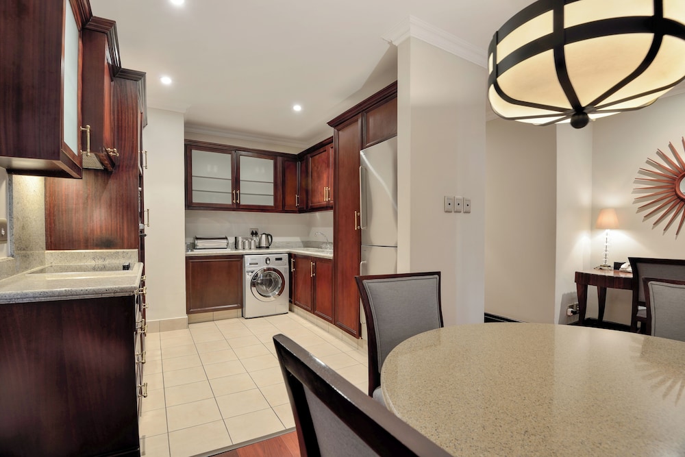 Luxury Suite, 1 Bedroom - Photo 3