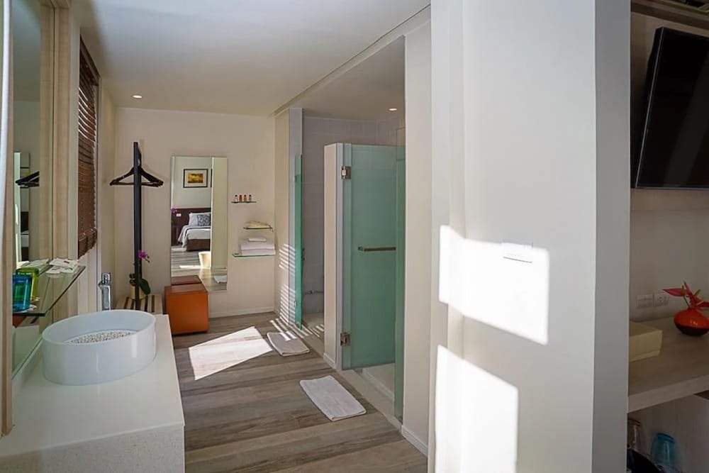 Triangle Suite Lakeside photo 3