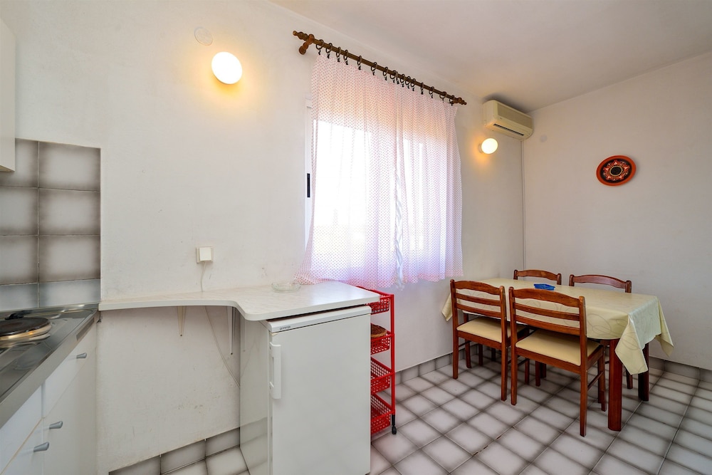 Apartment (A6) photo 3