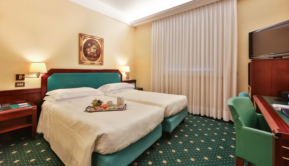 Suite, Multiple Beds