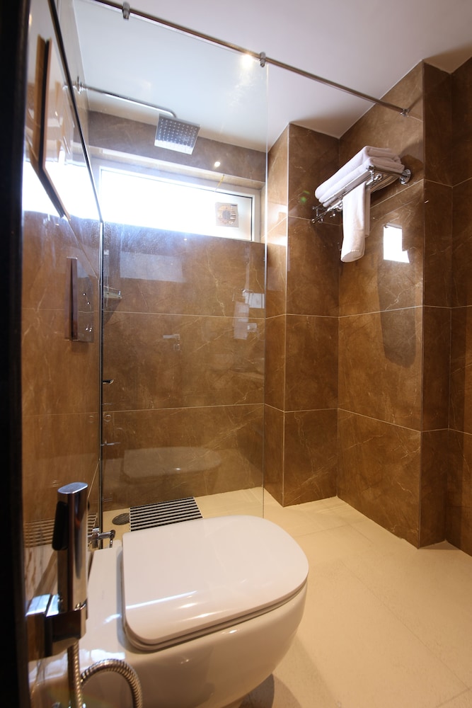 Executive Twin Room - Photo 2