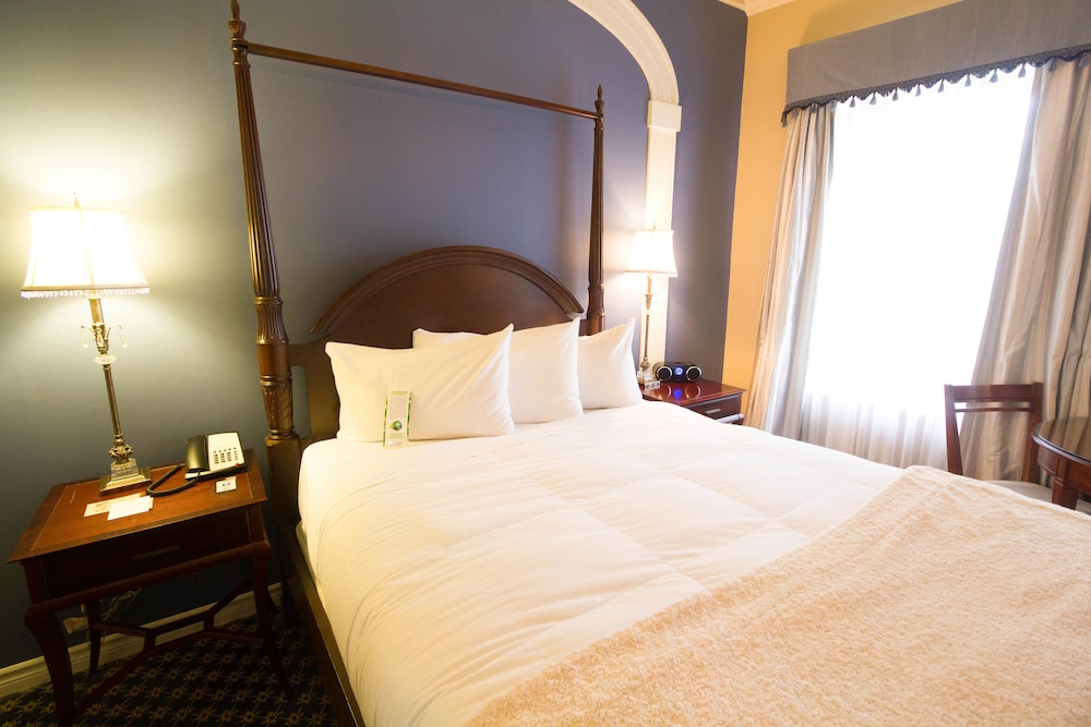 Superior room, 1Queen bed (without elevator access) - Photo 4