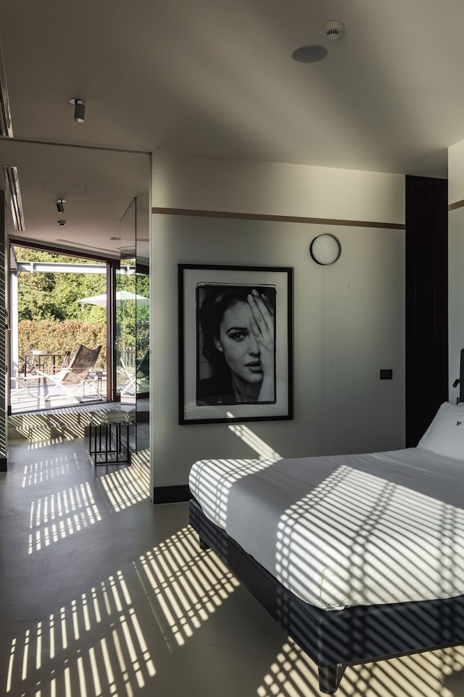 Suite, Jetted Tub, Harbor View (with private SPA) photo 1