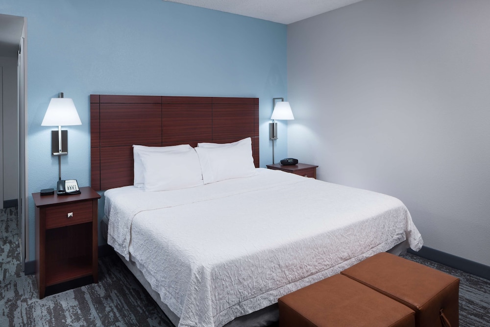 Room, 1 King Bed, Accessible - Photo 2
