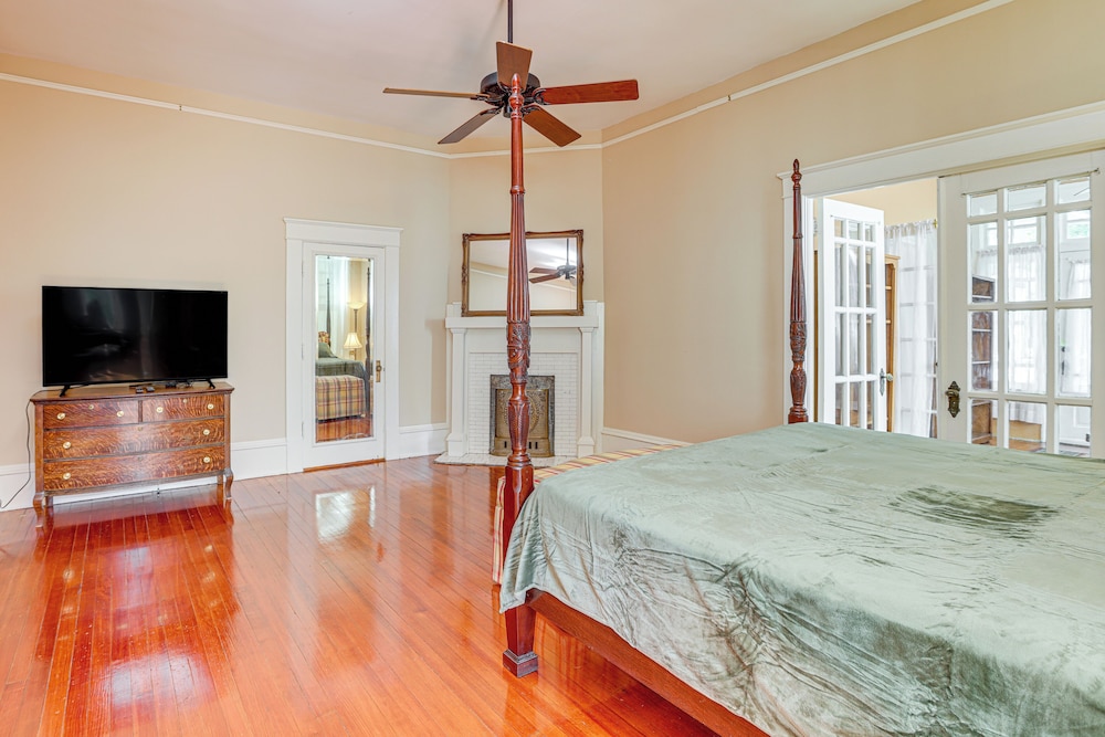 House (4 Bedrooms) photo 2