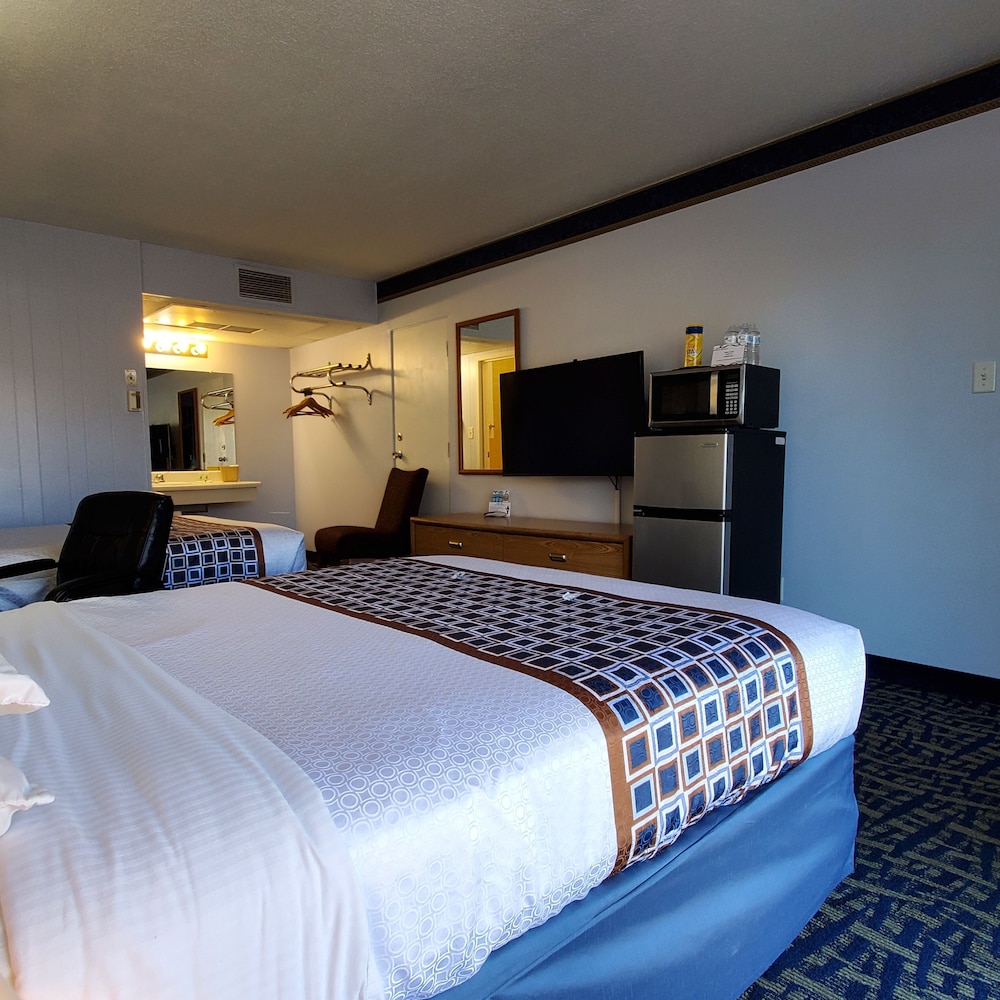 Room, 2 Queen Beds, Non Smoking