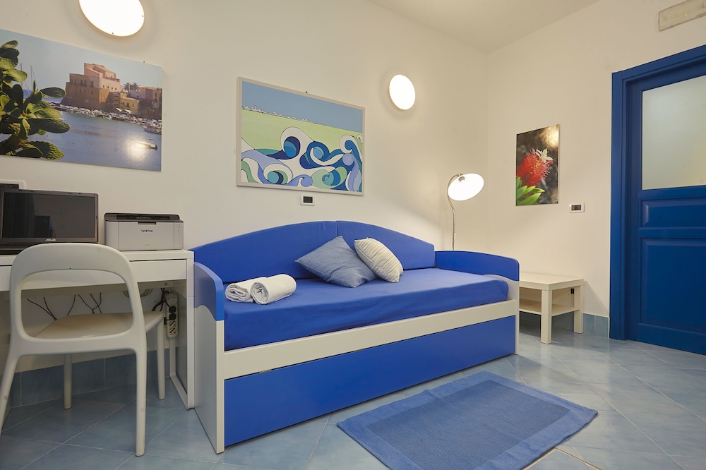 Standard Studio, Kitchenette (Single Use) photo 1