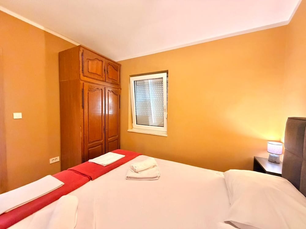 Deluxe Apartment, Balcony, Partial Sea View