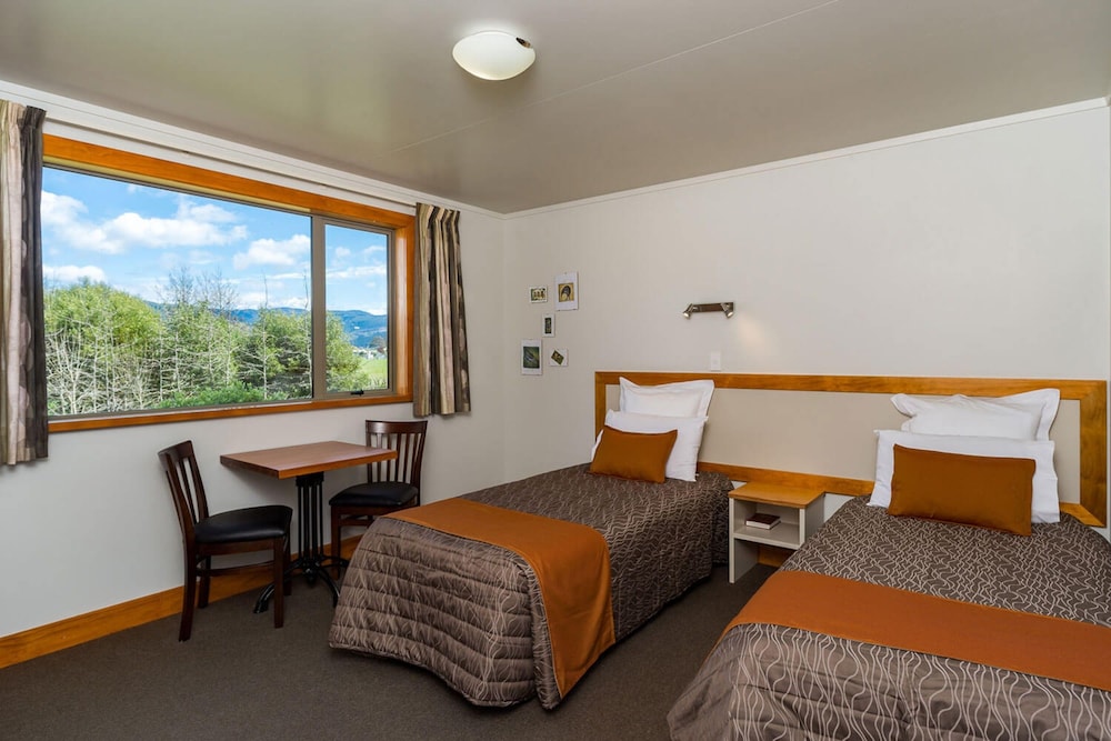 Double Room, 1 Bedroom (King/Twin Ensuite) photo 1