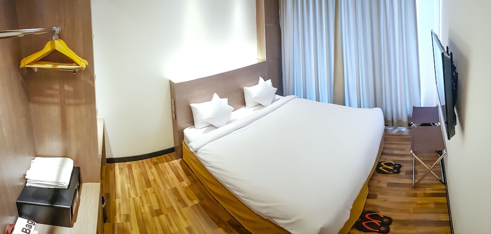 Premier Deluxe Twin/Double (Free Access To Common Kitchen & Laundry Facilities) photo 2