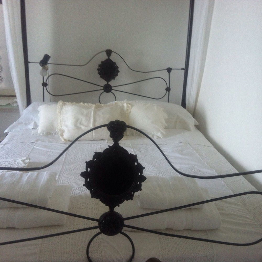 House, 2 Bedrooms