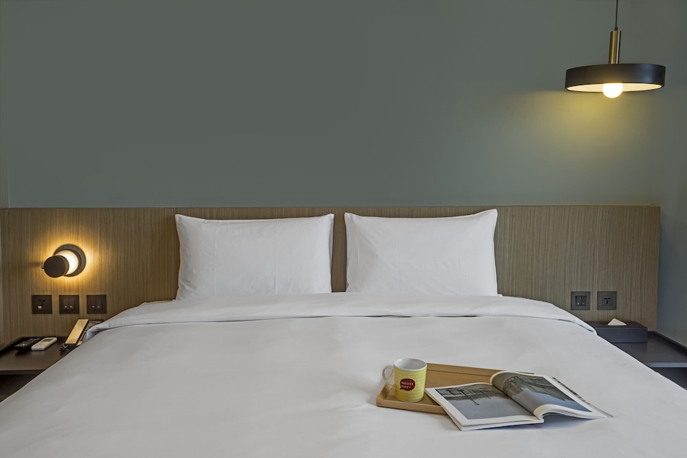 Basic Double Room, 1 Queen Bed