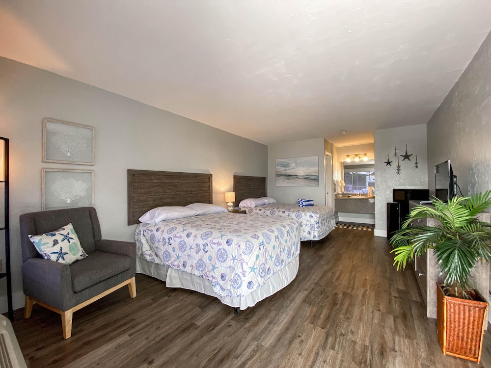 Standard Room, 2 Double Beds