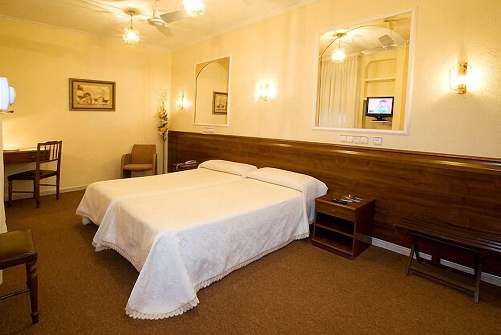 Standard Double Room photo 2