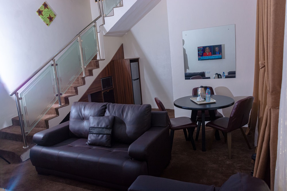Royal Suite - Photo 6
