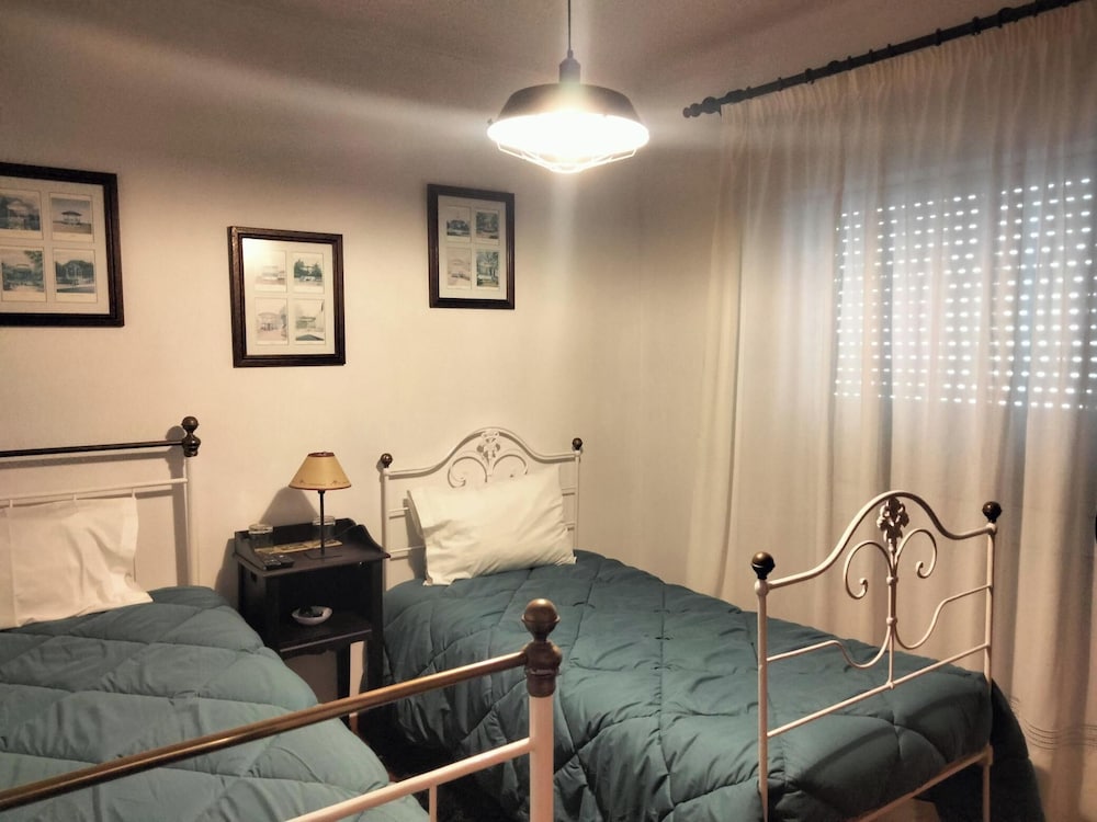 Economy Twin Room, Balcony, Garden View