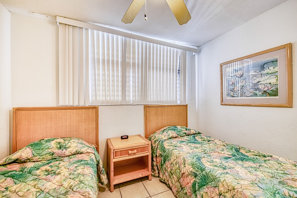 Condo, 2 Bedrooms photo 3