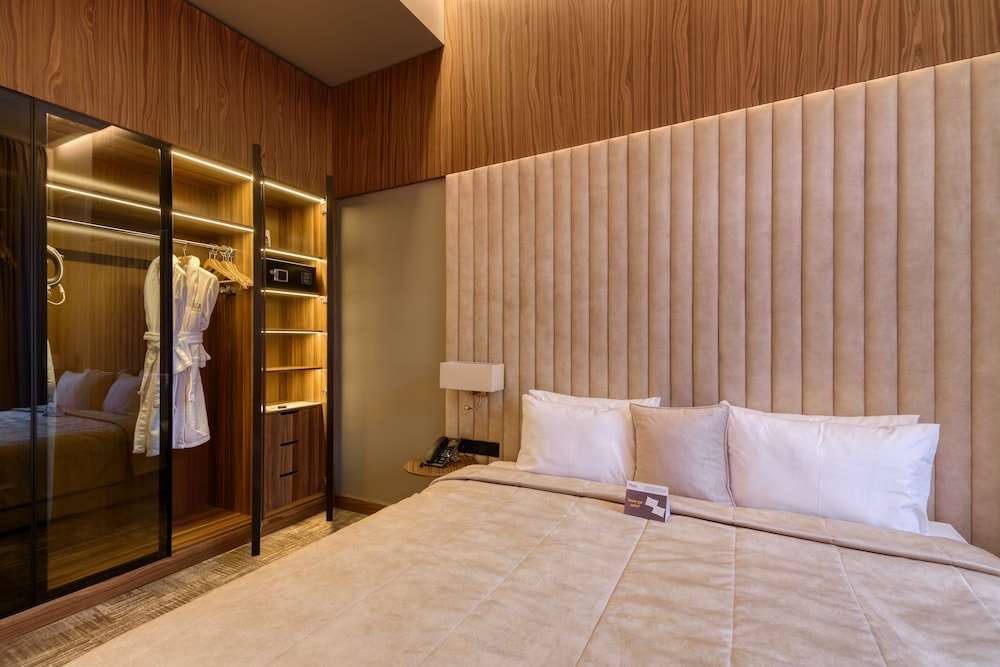 Royal Suite photo 3