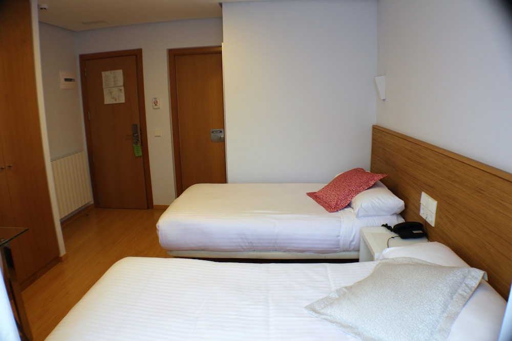 Standard Double Room, 2 Twin Beds