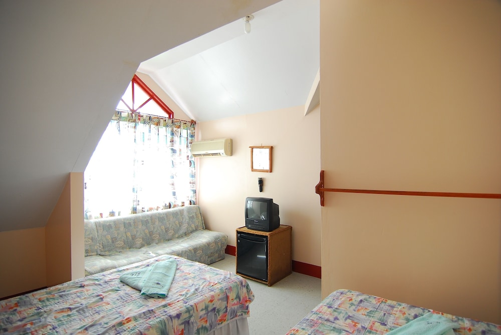 Club House Twin Room photo 1