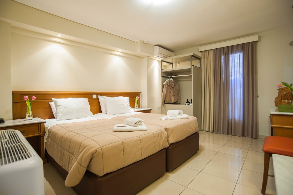 Quadruple Room with Spa Bath - Photo 5