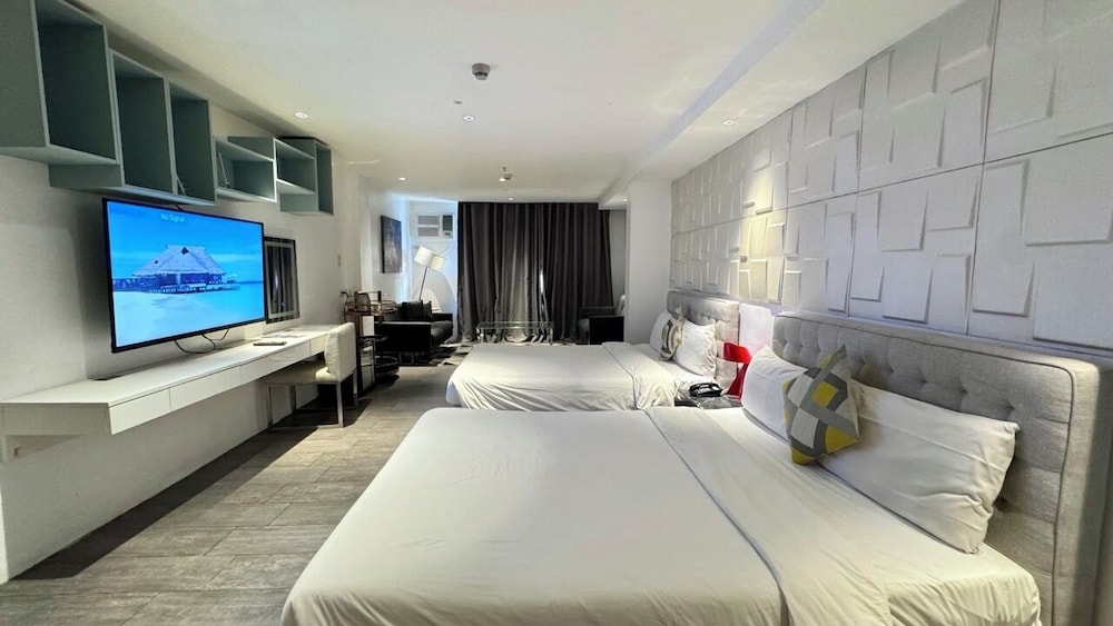 Deluxe Double or Twin Room - Photo 6