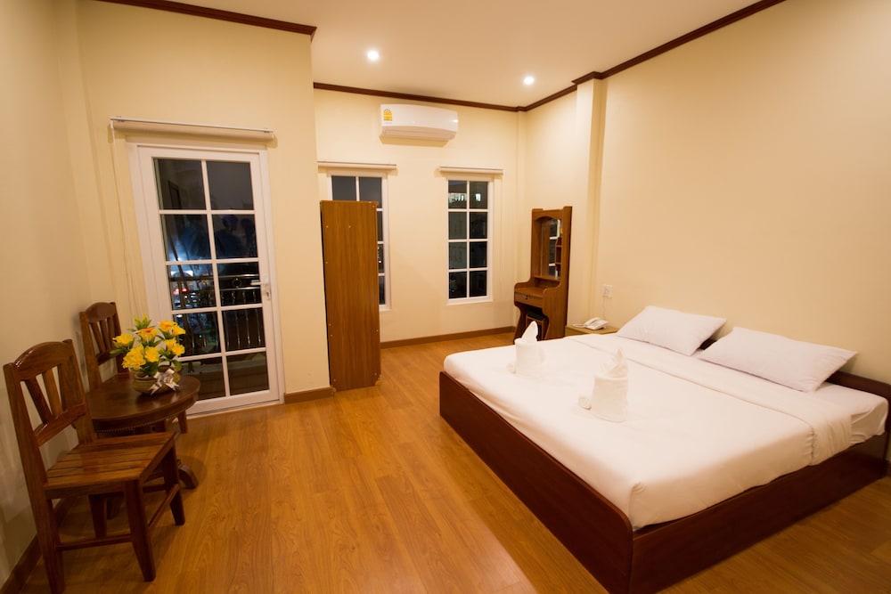 Standard Double or Twin Room - Photo 1