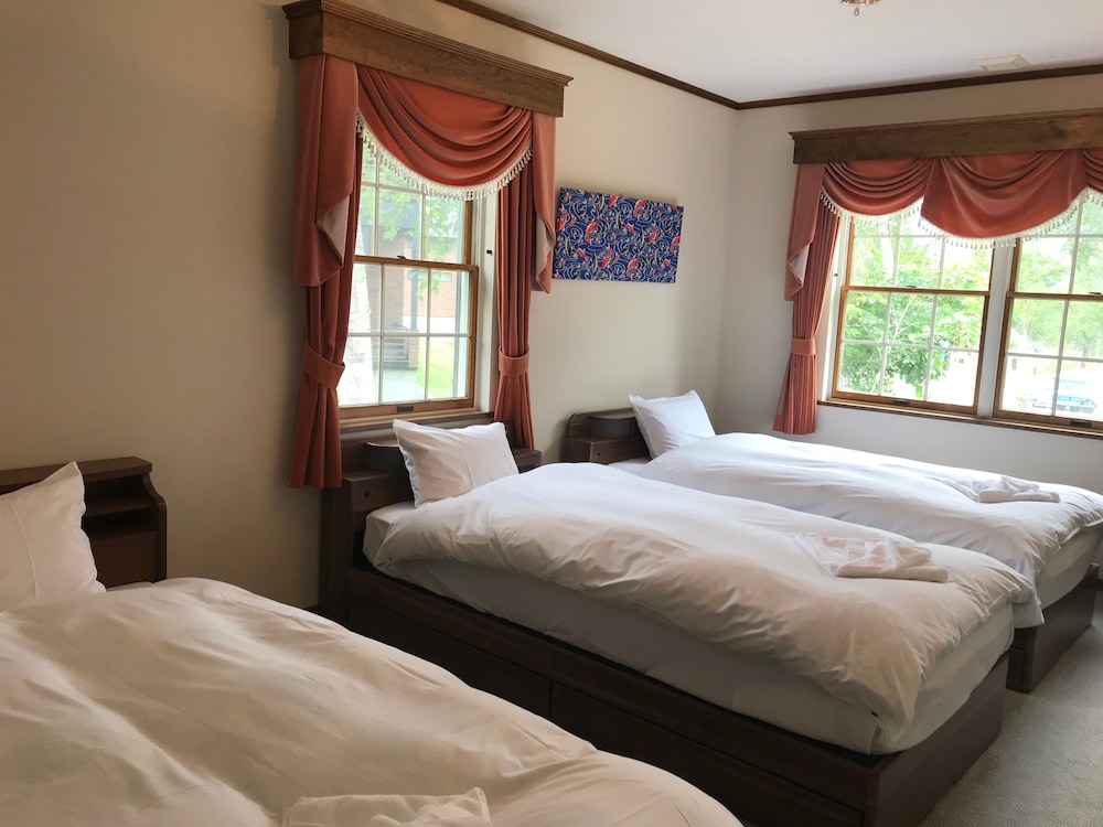 Triple Room (Snowgum Villa) photo 3