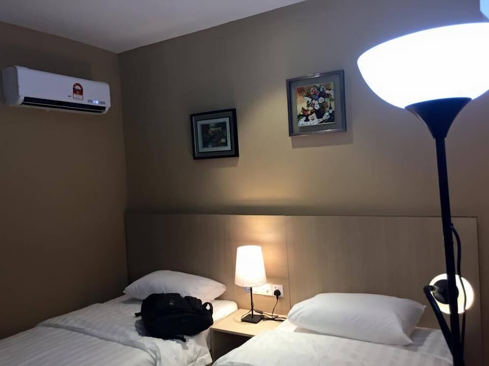 Standard Twin Room photo 2