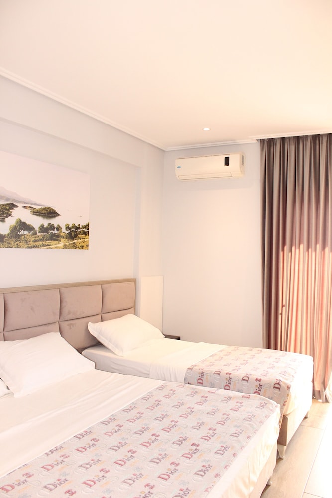 Deluxe Quadruple Room photo 3