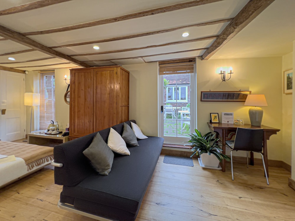 Deluxe Suite, Ensuite, Courtyard View (Courtyard Mini Suite) - Photo 6