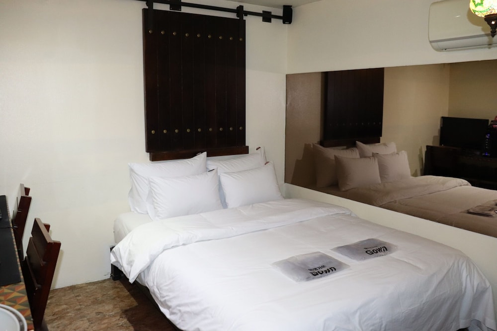 Premium Room - Photo 6