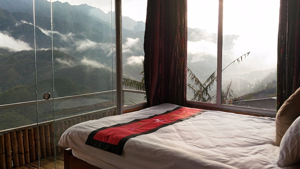 Deluxe Room, 1 King Bed, Non Smoking, Mountain View - Photo 14