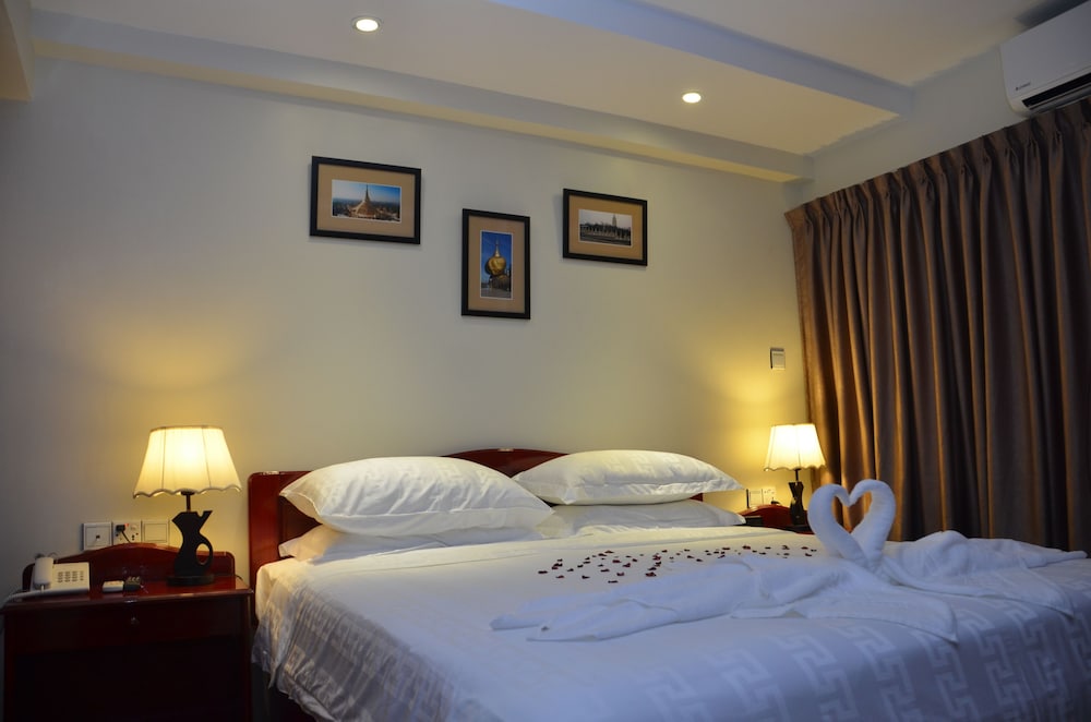 Deluxe Twin Room photo 3