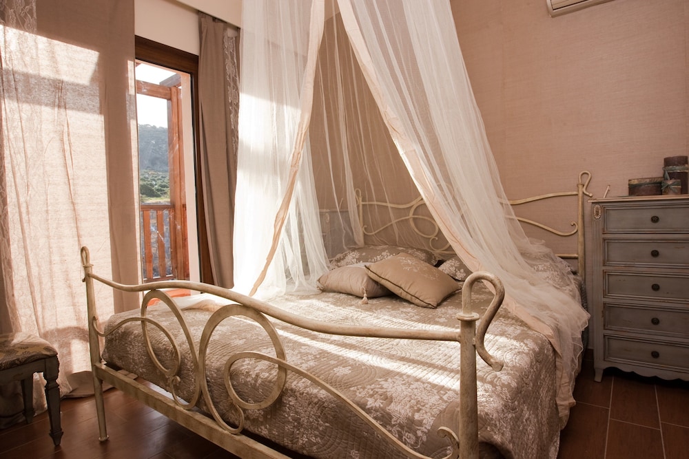 Villa, Private Pool (Meliti)