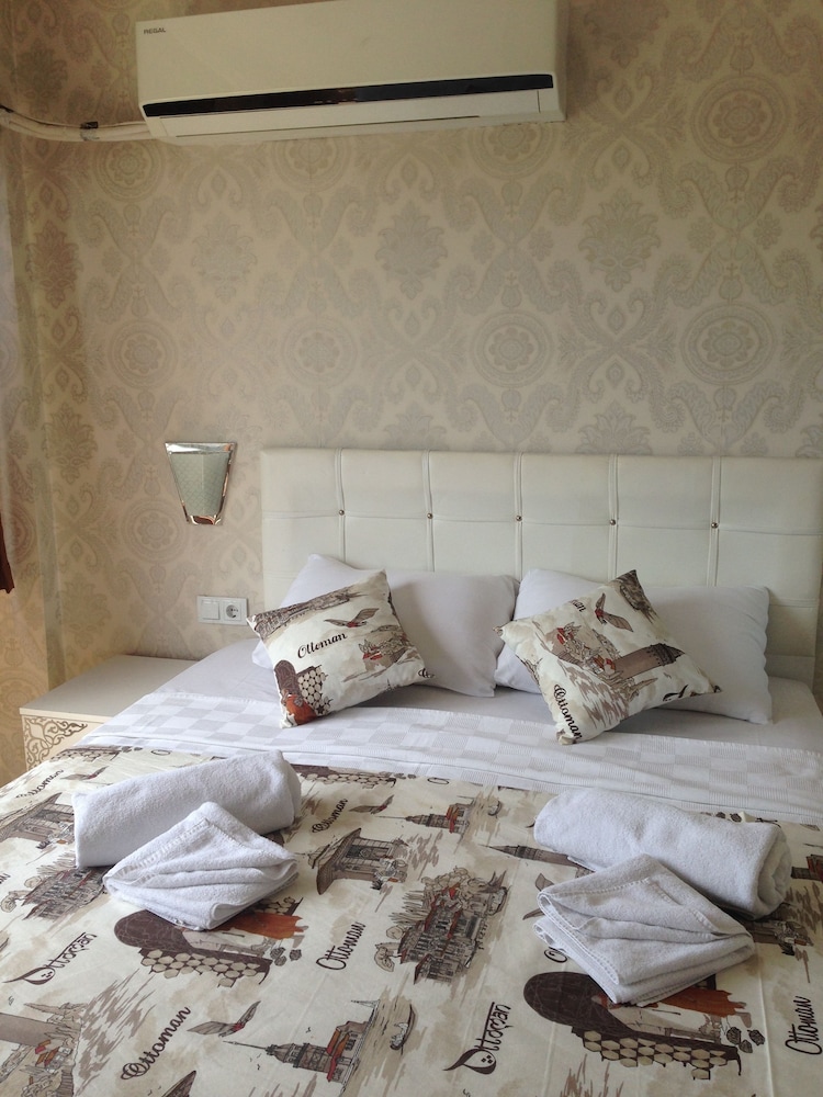 Room, Connecting Rooms photo 1