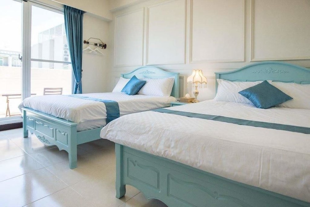 Standard Quadruple Room, 2 Double Beds, Non Smoking photo 1