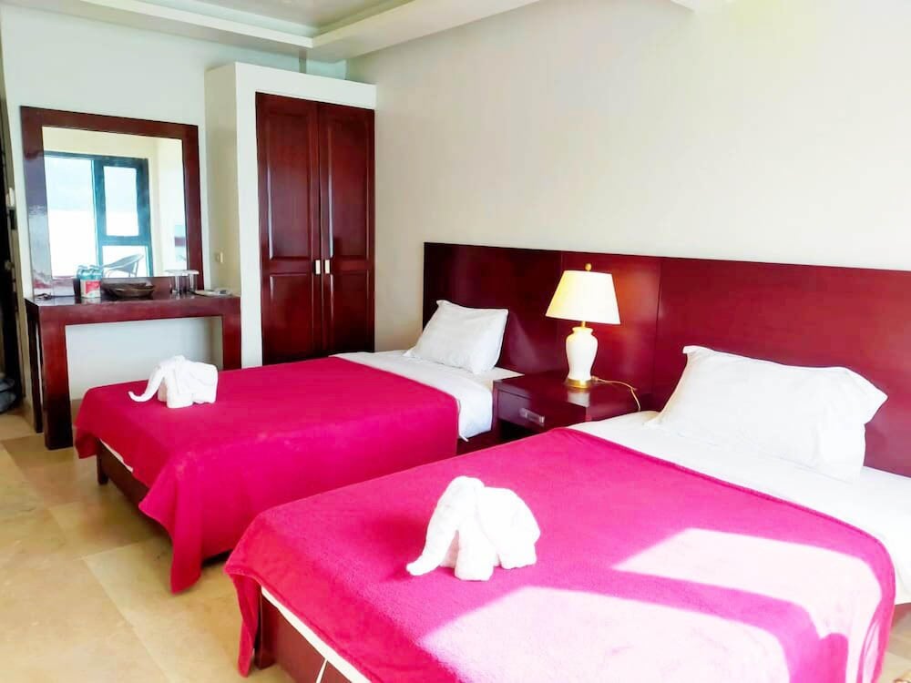 Deluxe Suite (City view) photo 3