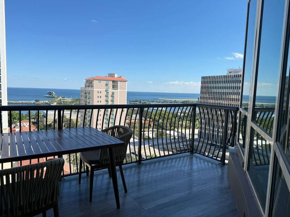 Panoramic Single Room