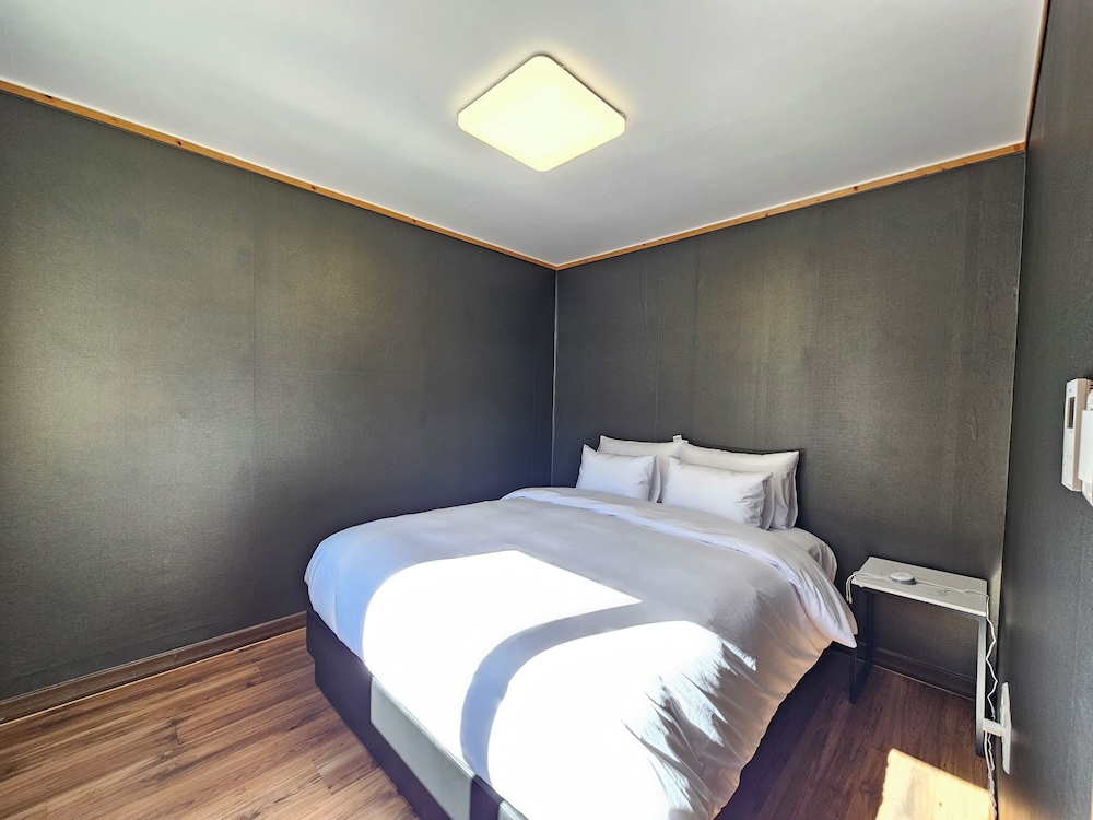 Classic Twin Room photo 2