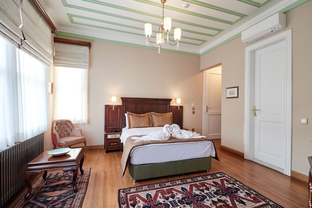Deluxe Triple Room, Non Smoking photo 2
