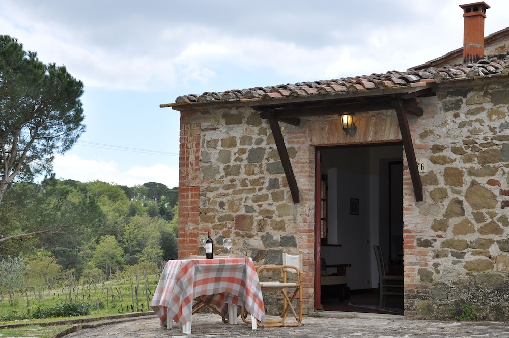 Family Apartment, Multiple Beds, Kitchenette, Vineyard View photo 3