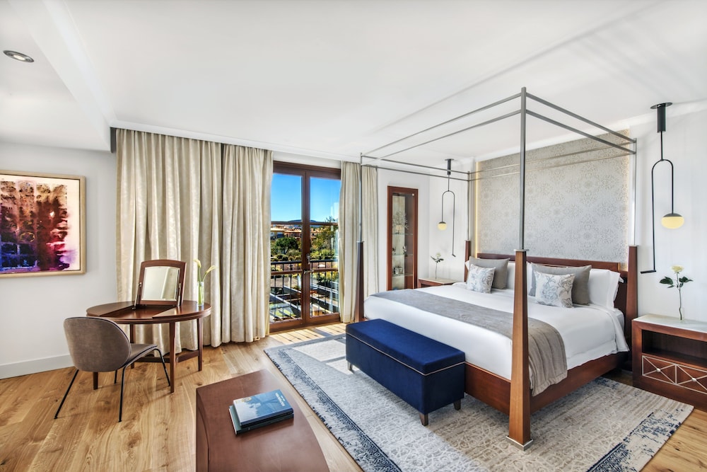 Suite, 1 Bedroom, Non Smoking, Balcony thumbnail 5