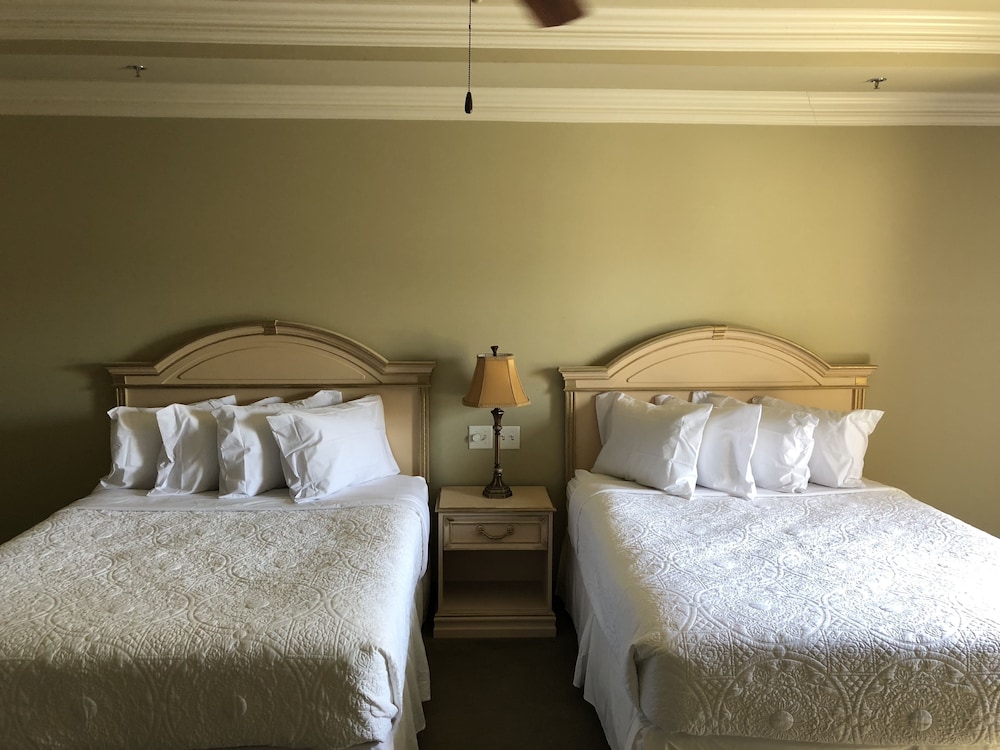 Standard Room, 2 Queen Beds, Non Smoking photo 1