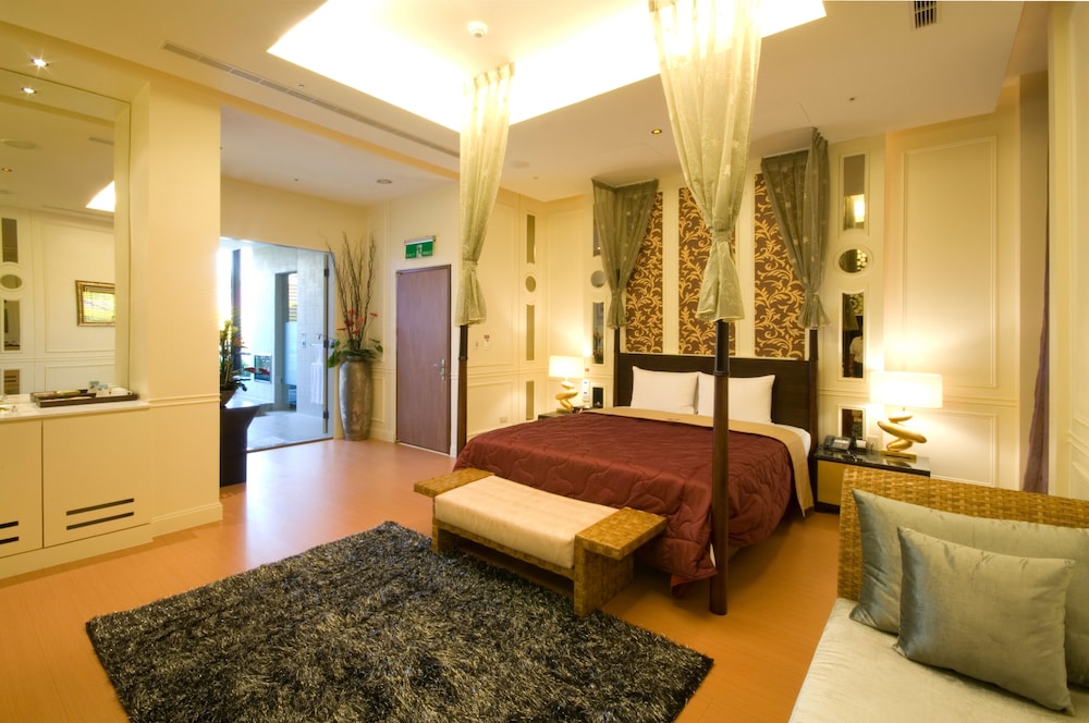 Elite Double Room, 1 Queen Bed, Jetted Tub photo 1