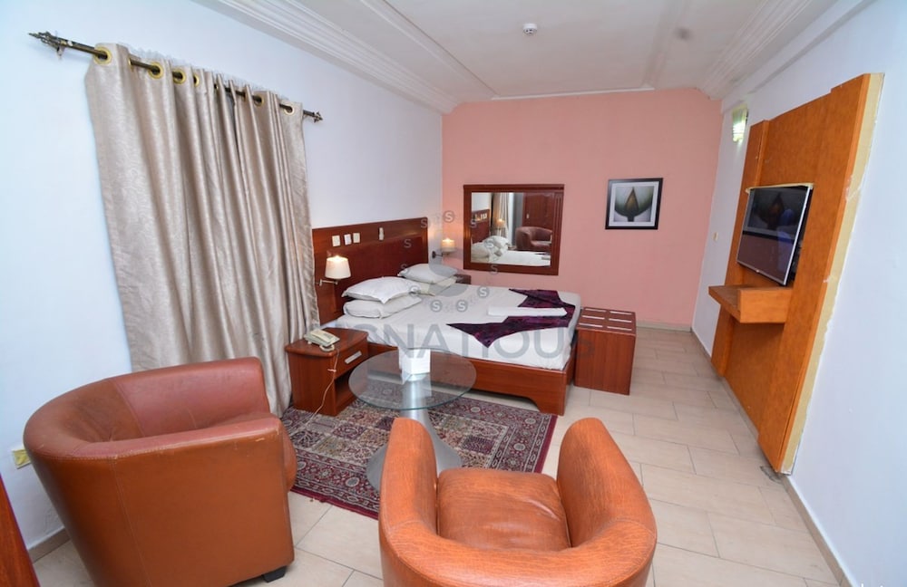 Standard Room photo 2