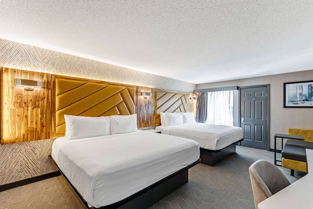 Deluxe Room, 2 Queen Beds, Non Smoking - Photo 4