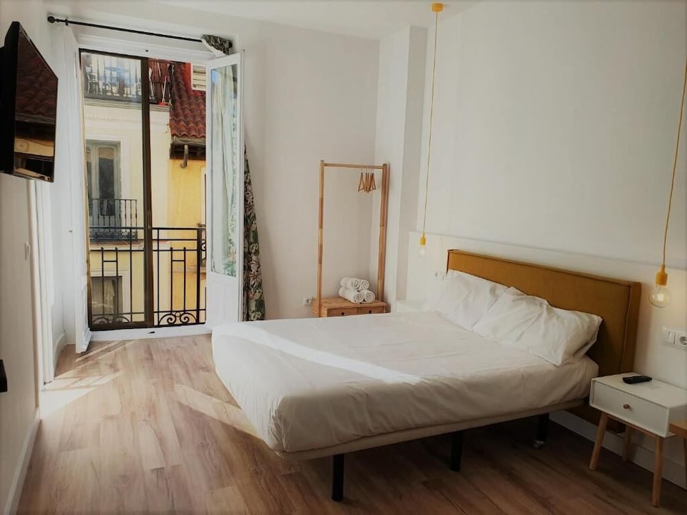 Deluxe Double Room, 1 Double Bed - Photo 11