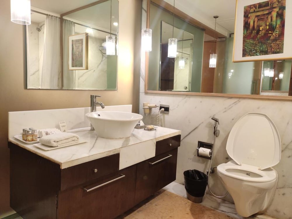 Premium Room - Photo 10