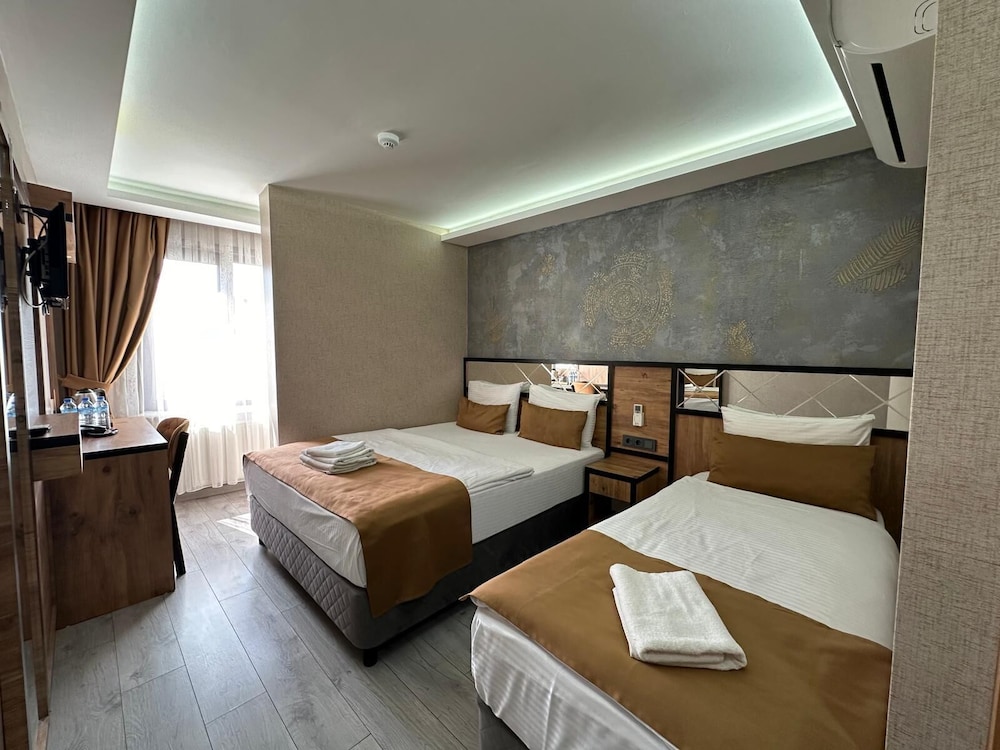 Standard Twin Room, Multiple Beds photo 2